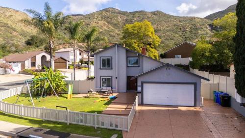 San Carlos House | Spacious Family Home w Kids Playset And Fire Pit