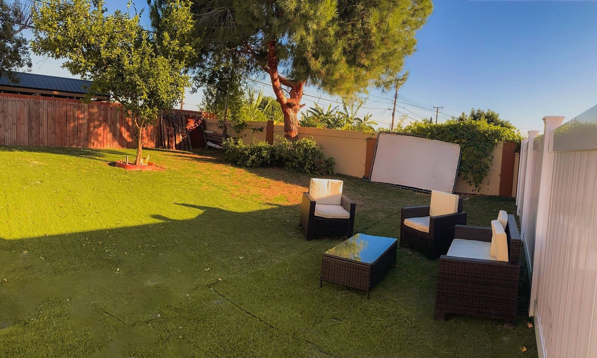 Southwest Anaheim Cottage | Spacious Guest House with Large Backyard