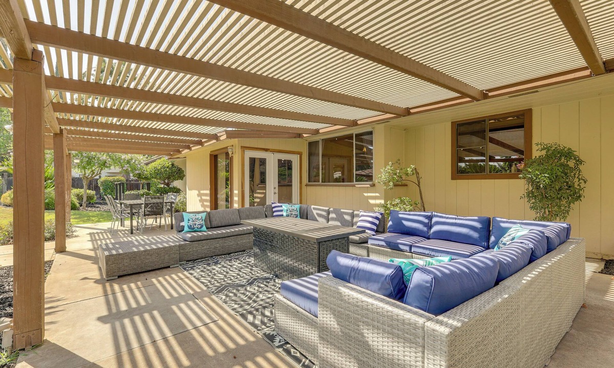Roosevelt House | Spacious Home - 6 Mi to Downtown Fresno!