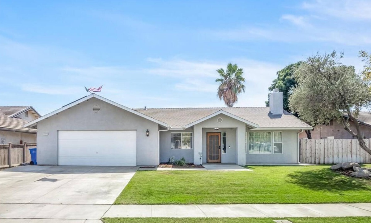 Lemoore House | Spacious Home near Surf Ranch w/Pool!