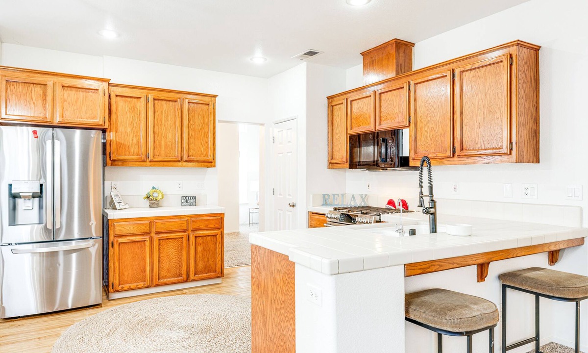 Los Banos House | Spacious Los Banos Home w/Patio - Dogs Welcome!
