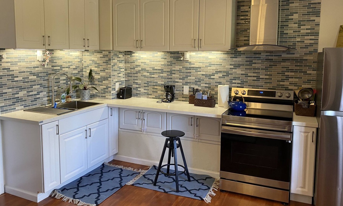 Upper Rockridge House | Spacious Remodeled Unit With Patio And Bay View