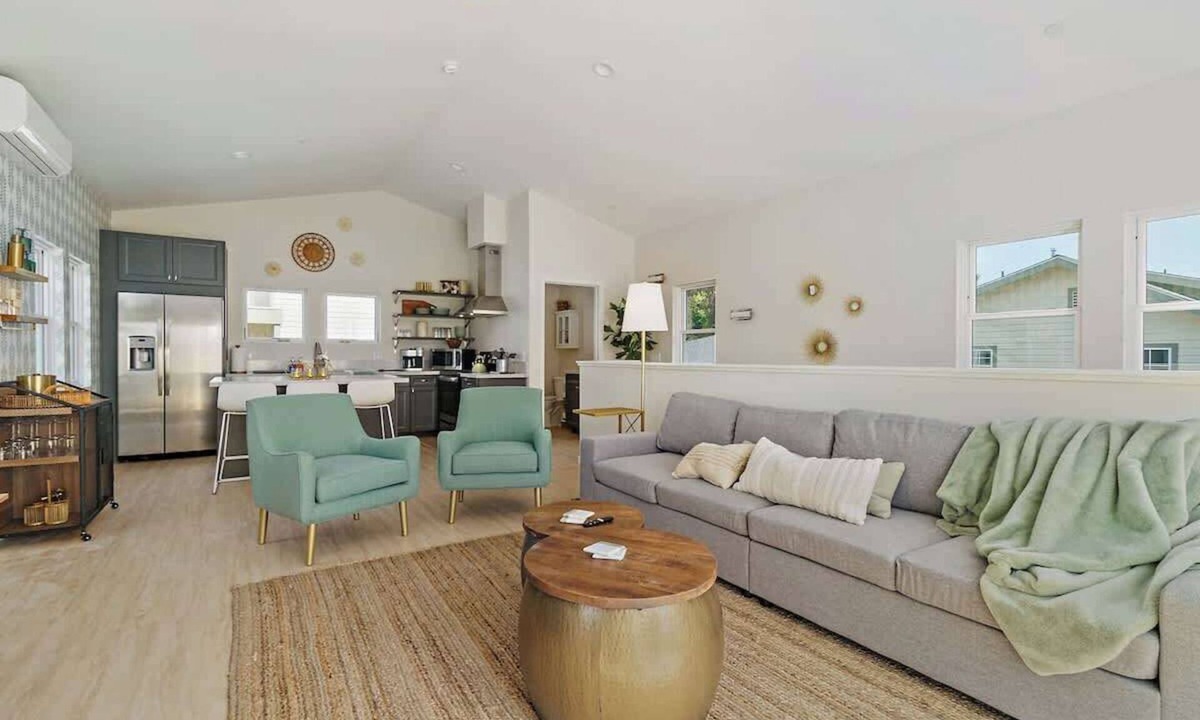 San Luis Obispo House | Spacious SLO Retreat | Walk to DT/Parks