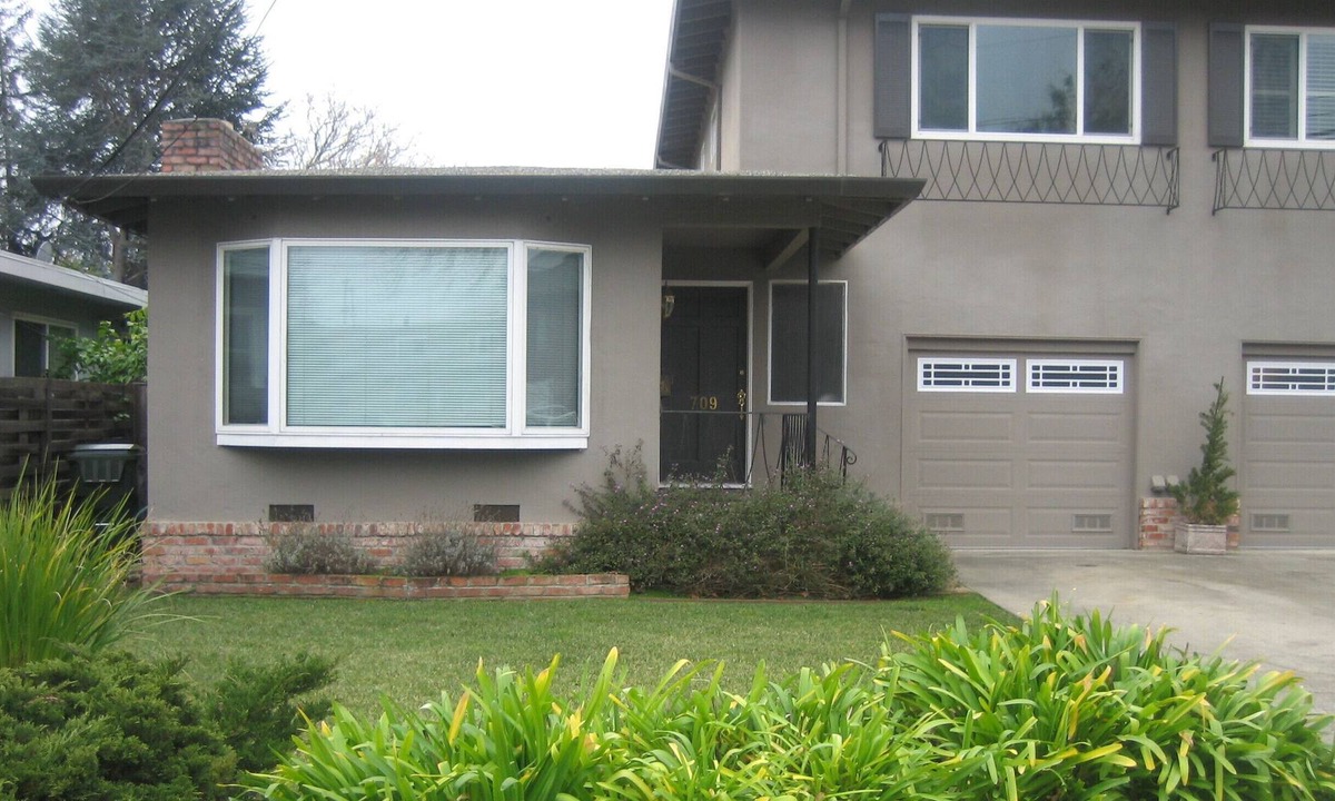 Downtown Burlingame House | Spacious Two Bedroom Vacation Rental