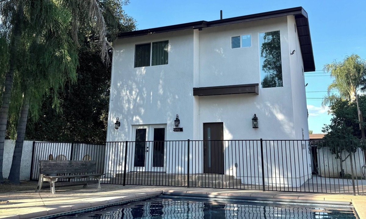 Mission Hills House | Spanish 3b/3b Villa with Central ac in San Fernando Valley