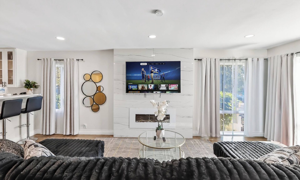 South San Gabriel House | Sparkling Pool! 5 Bedroom 3 Bath Plus Game Room