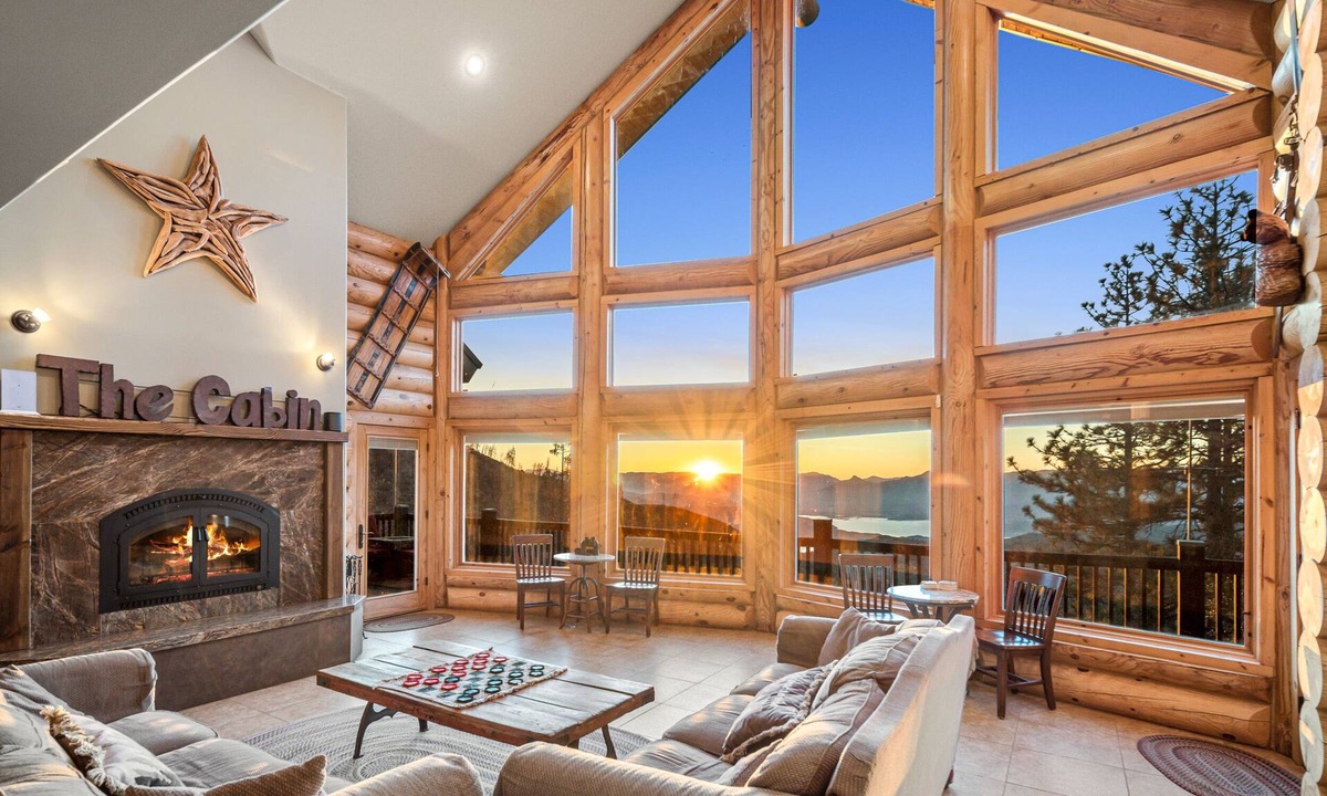 Alta Sierra Cabin | Spectacular West Coast Cabin: Bike, Hike & Ski