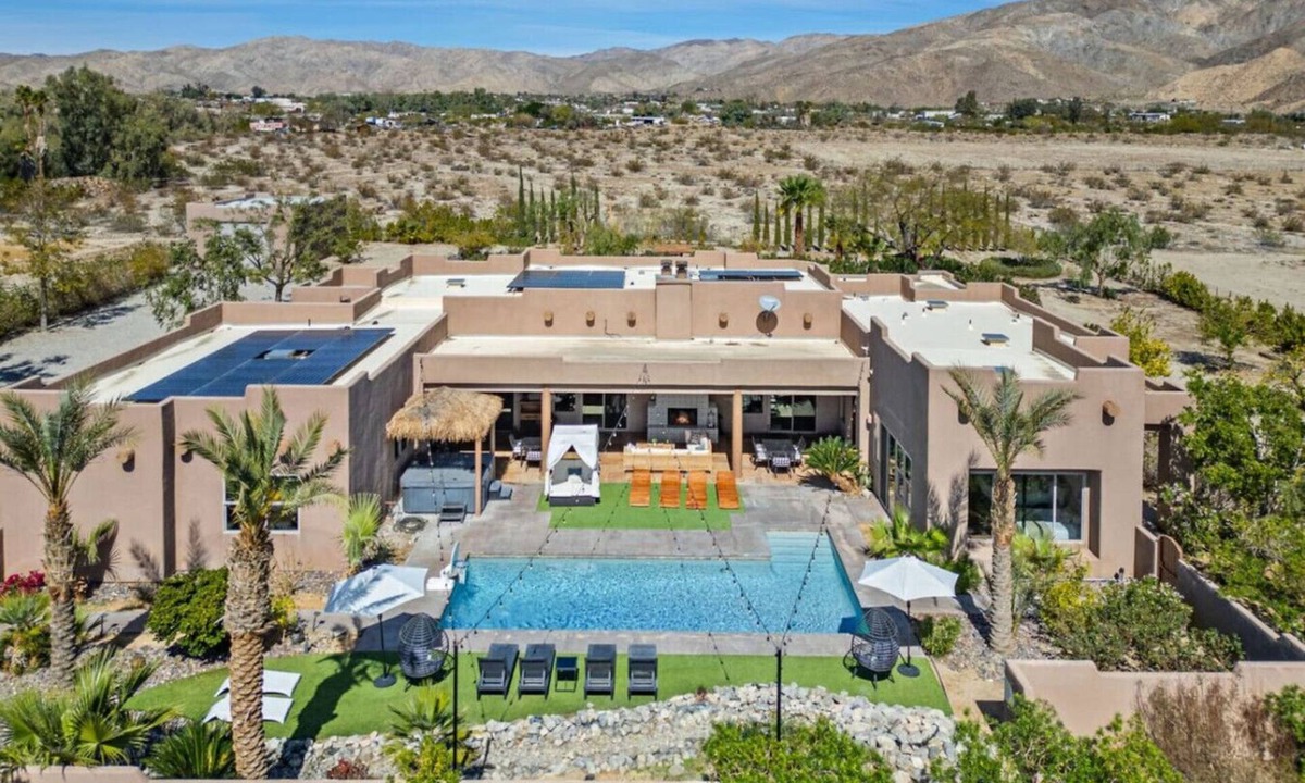 Desert Hot Springs Villa | Spring Deals Large*Privacy Views Speakers Games