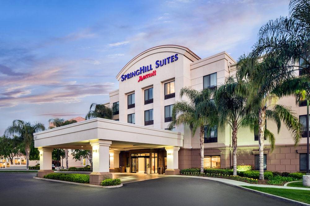 Bakersfield Hotel | SpringHill Suites by Marriott Bakersfield