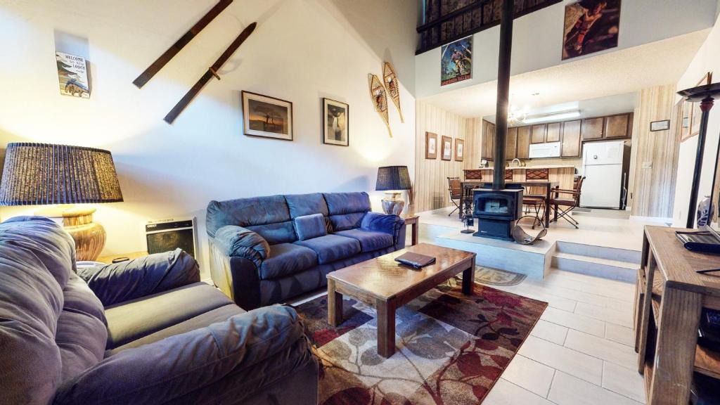 Mammoth Lakes Apartment | St, Moritz #12 Condo