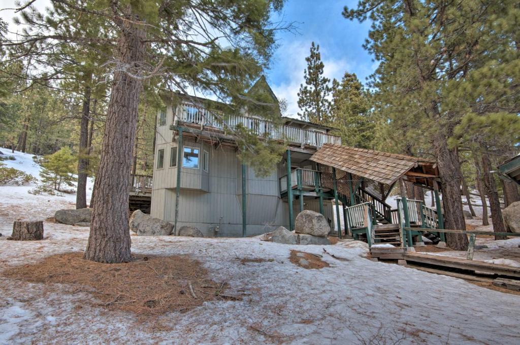 Tahoe Village House | Stateline Ski House: Walk to Boulder Lift!