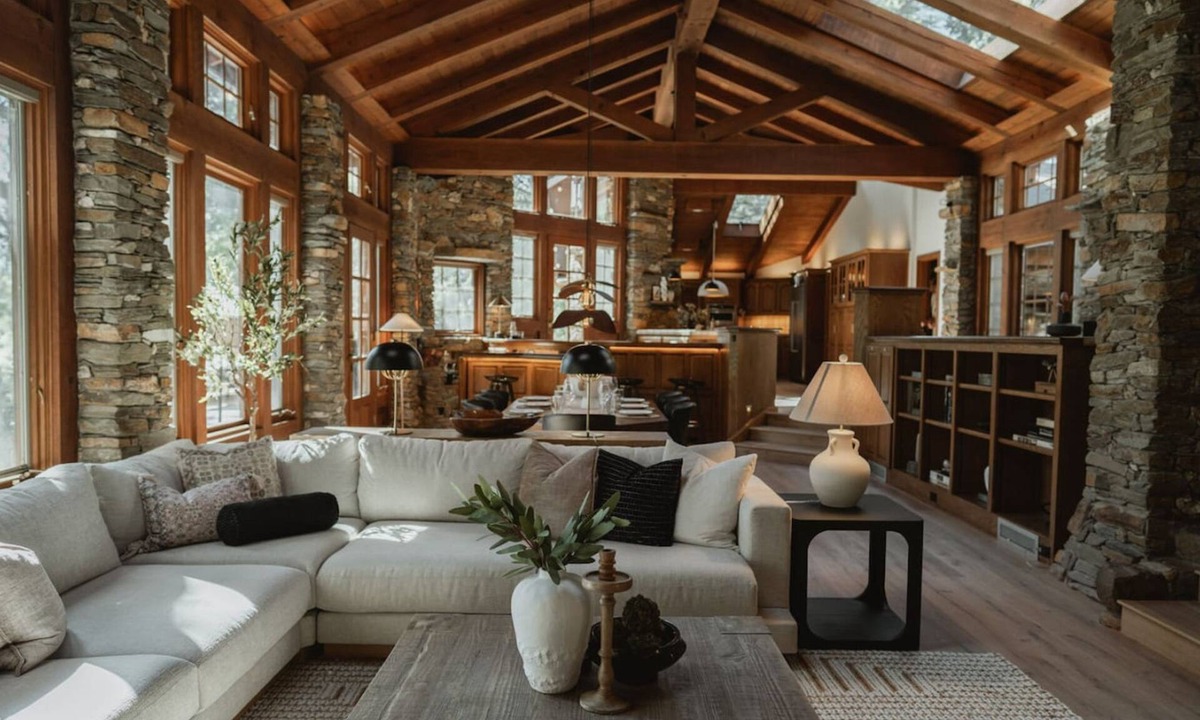 Mariposa Villa | Stone House I Thoughtful Nature Stay Near Yosemite