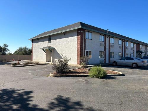 Cameron Park Hotel | Studio 6 Suites Cameron Park, CA Folsom