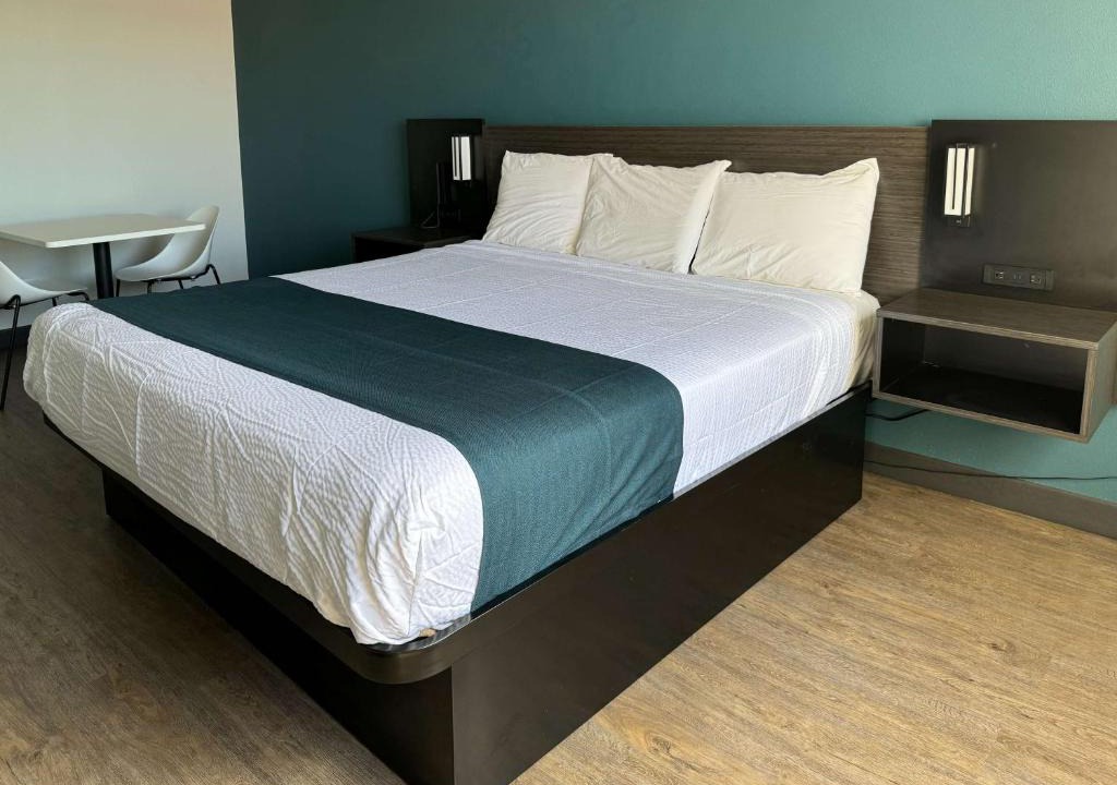 Gardena Hotel | Studio 6 Suites Gardena, CA