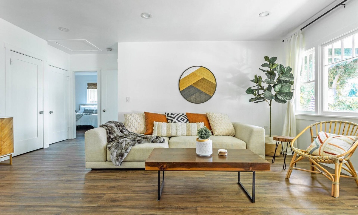 East Pasadena House | Stunning Newly Remodeled Home with Gorgeous Sunroom