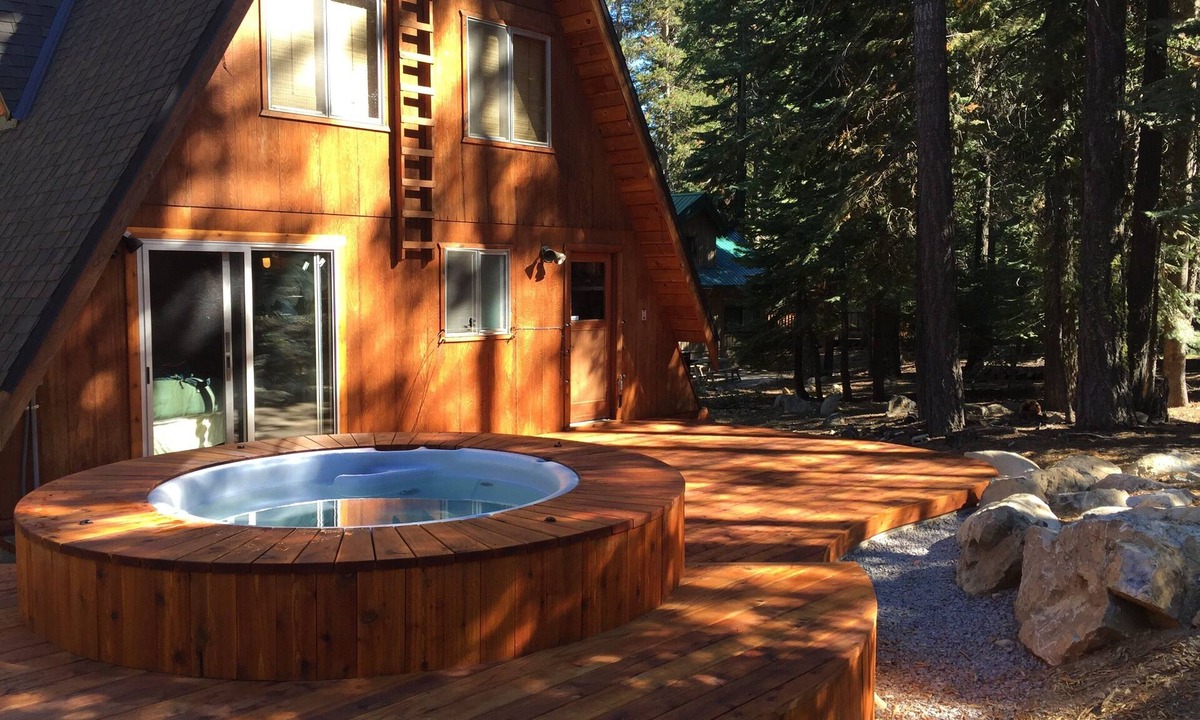 Chamberlands Cabin | Stunning Tahoe A-Frame w/hot tub - Chambers Private Beach Access