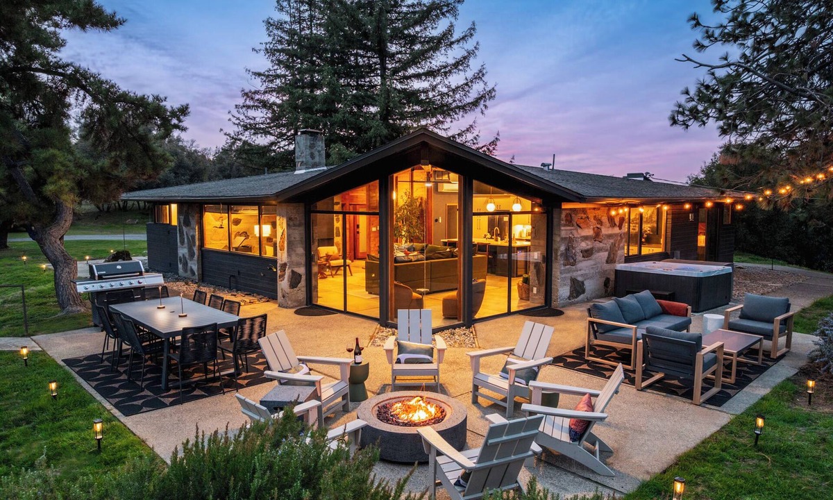 Oakhurst House | Stunning views | Hot tub | Games | 5BR Sleeps 14