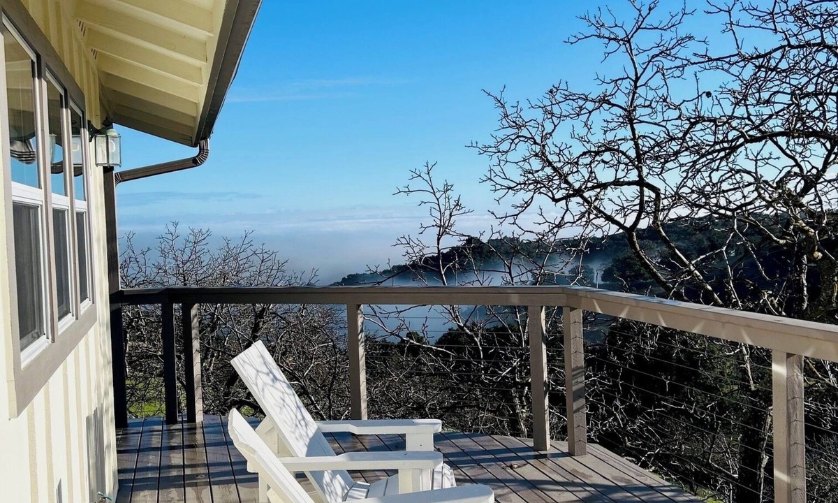 Templeton Cottage | Stunning views of wine country - charming 2-bedroom cottage in Templeton.