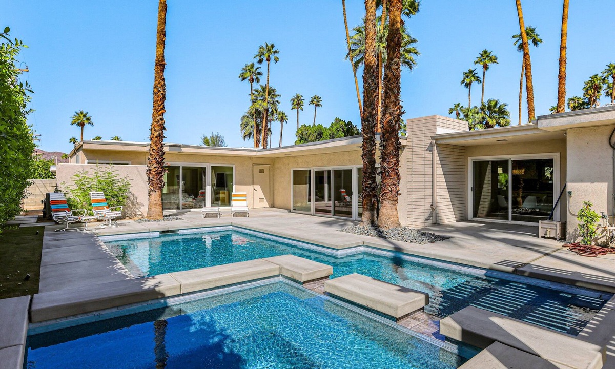 Twin Palms House | Stylish Dog-Friendly Retreat W/High-Speed WiFi, Pool & Spa, & Pool Table