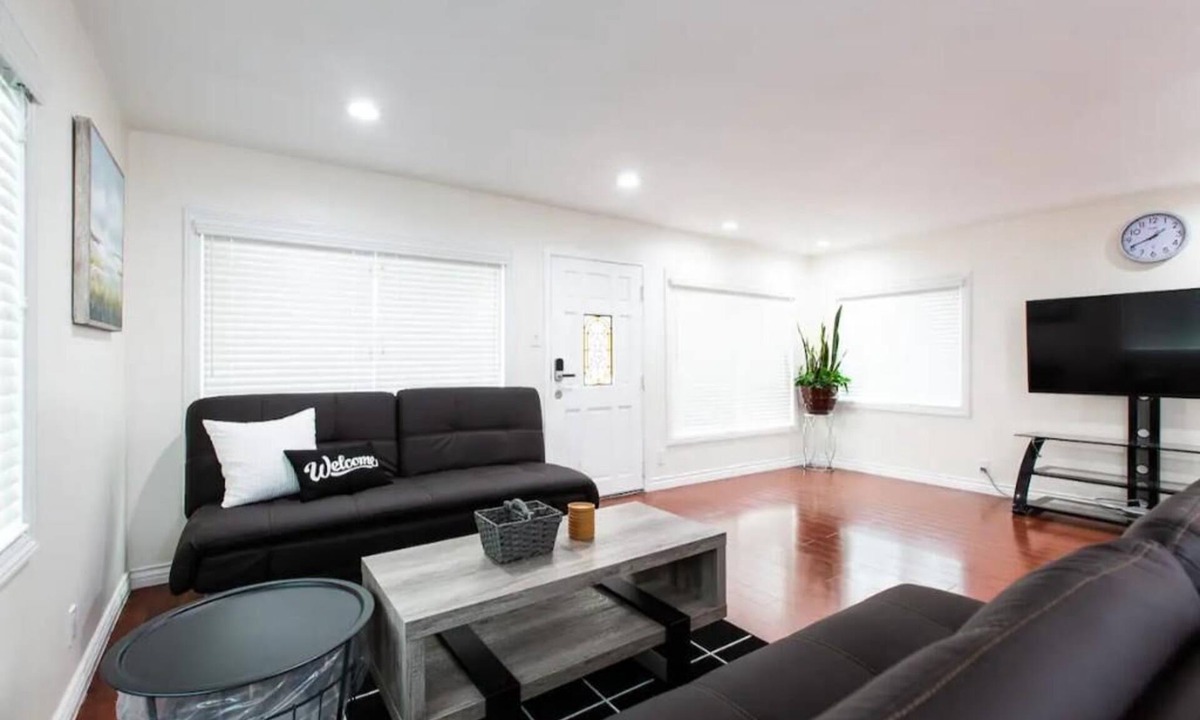 Mount Wilson House | Stylish LA House 3B2B with Self Check-in Near Downtown Los Angeles