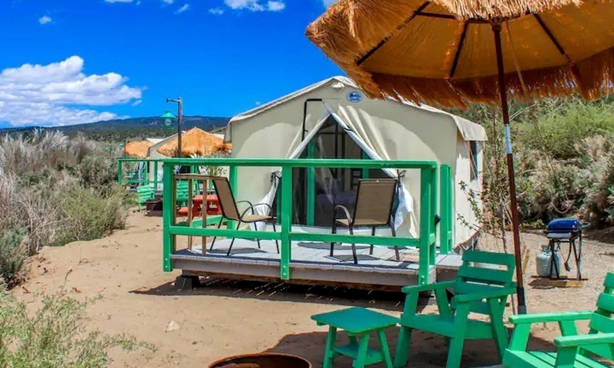 Bridgeport RV Rental | Stylish Lakeside Glamping Cabin with Eastern Sierra Mountain Views near Bridgeport, California
