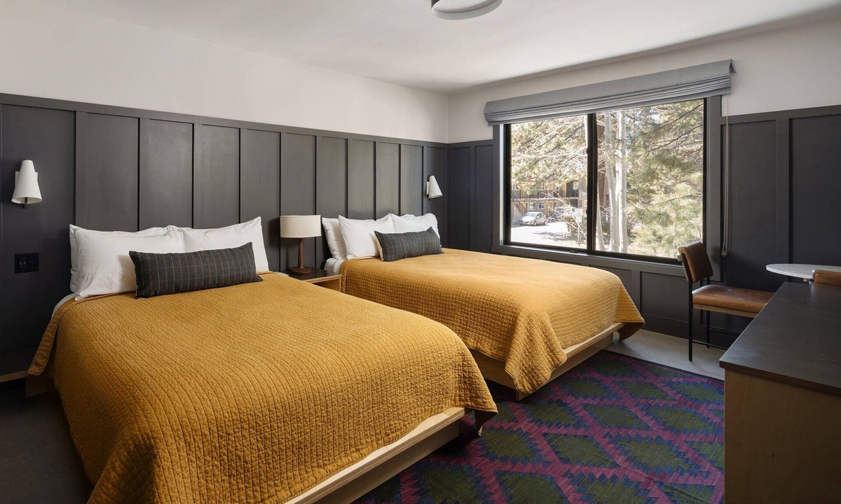 Lakeside Park Hotel | Stylish Lodge w/Outdoor Fire Pit & S'mores, Near Ski area | 3 Units