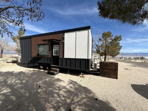Lone Pine House | Stylish Modern Tiny House on Wheels with Stunning Mountain Views Near Lone Pine, California