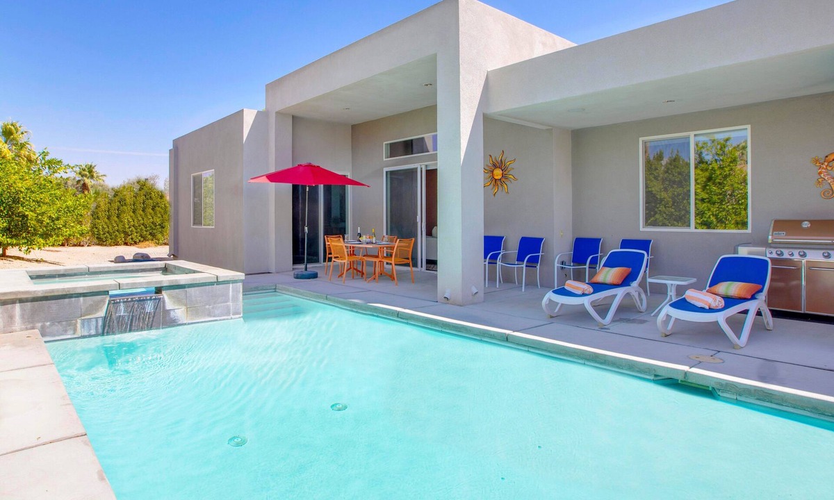 Desert Park Estates House | Sun Haven Escape – Designer Palm Springs Retreat