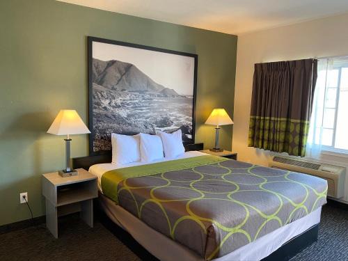 North Fremont Street Hotel | Super 8 by Wyndham Monterey