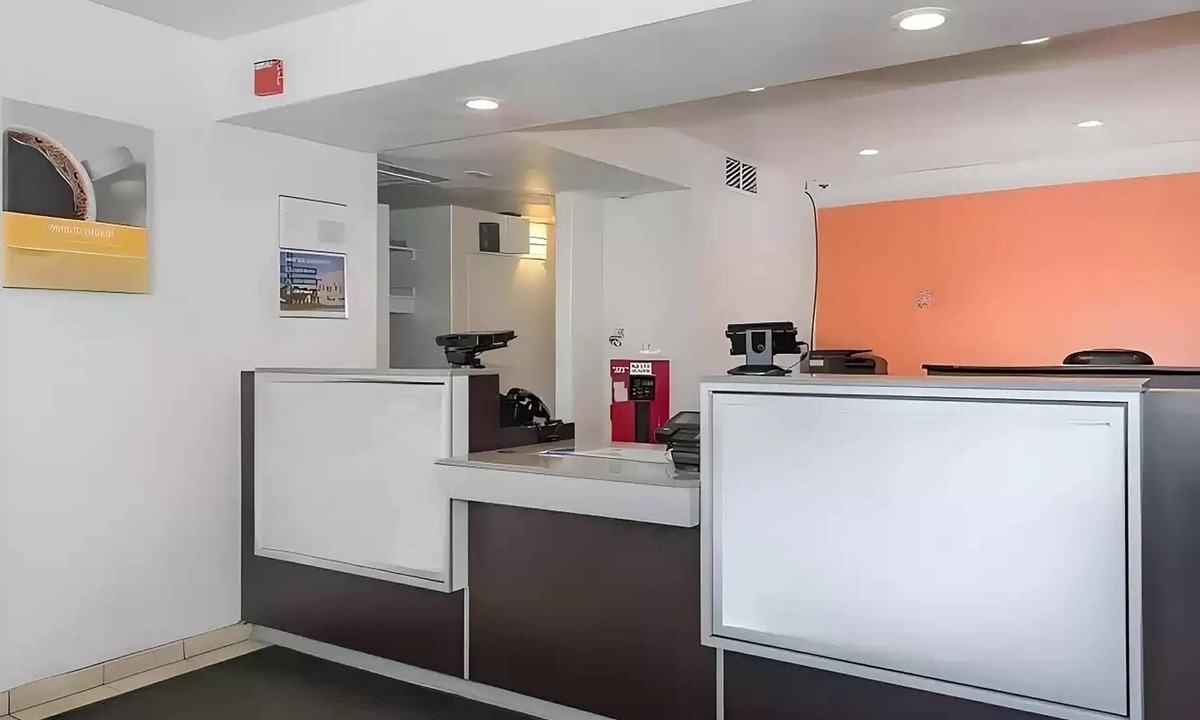 Turlock Hotel | Super 8 by Wyndham Turlock