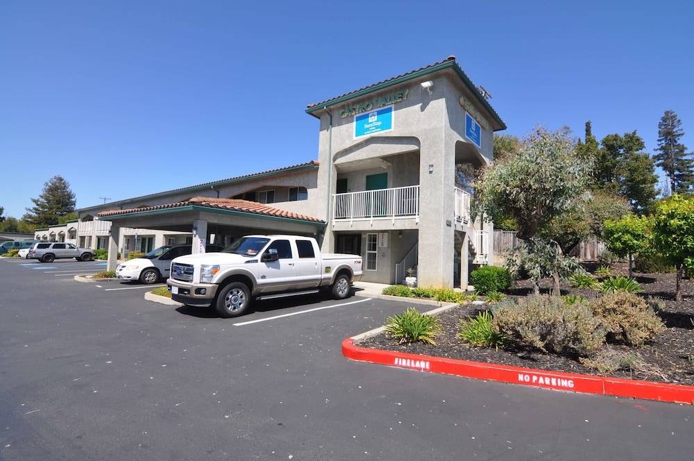 Castro Valley Hotel | SureStay Hotel by Best Western Castro Valley