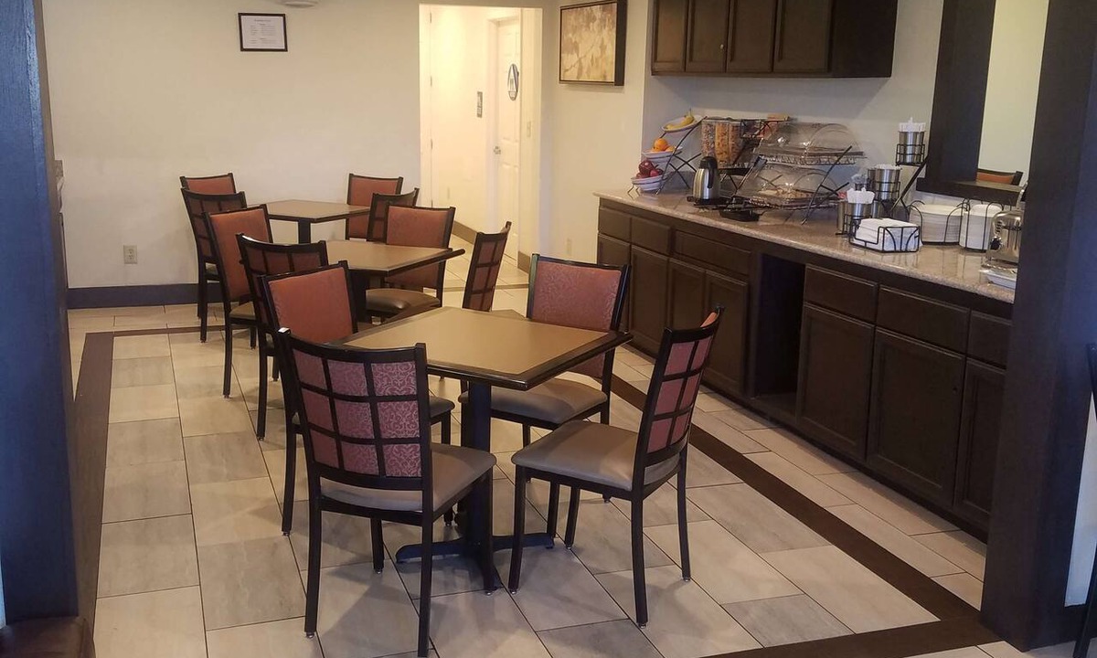 Hollister Hotel | SureStay Hotel by Best Western Hollister