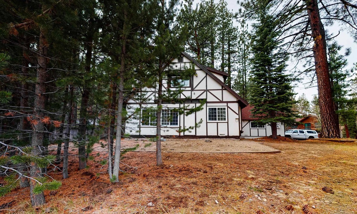 Pioneer Trail House | Tahoe House with Mountain Views