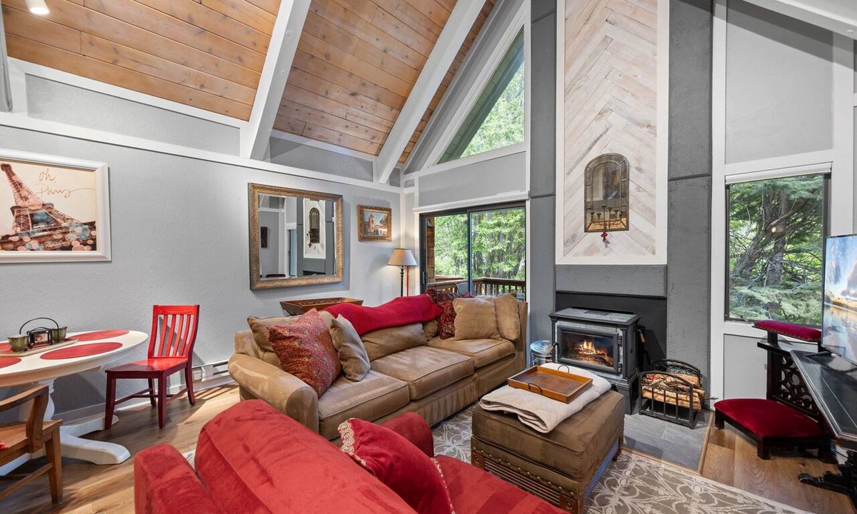 Incline Village Condo | Tahoe Peaks & Shores Retreat