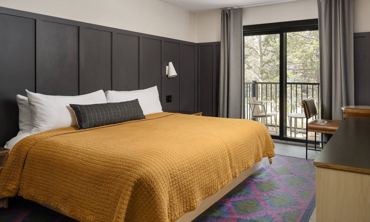 Lakeside Park Hotel | Tahoe's Relaxing Escape - Proximity to Natural Wonders