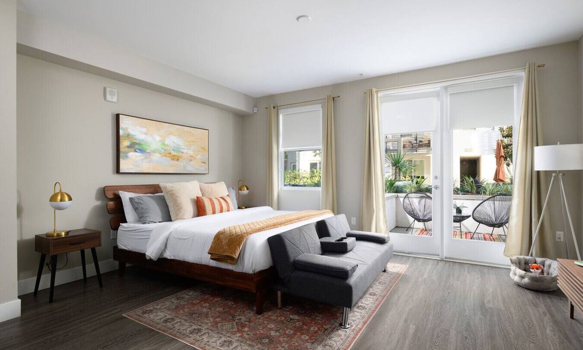 Orange Apartment | Tangerine Terrace - FIFA Ready!