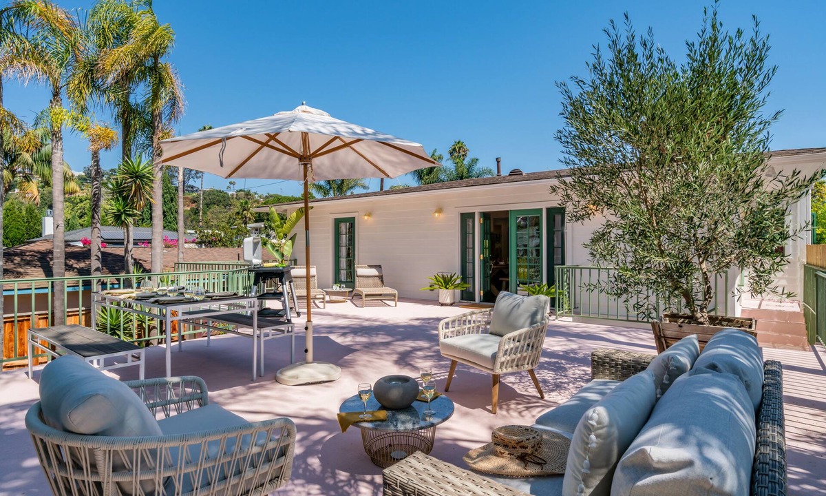 Eastside House | Terrace Retreat - California Charm on the Riviera