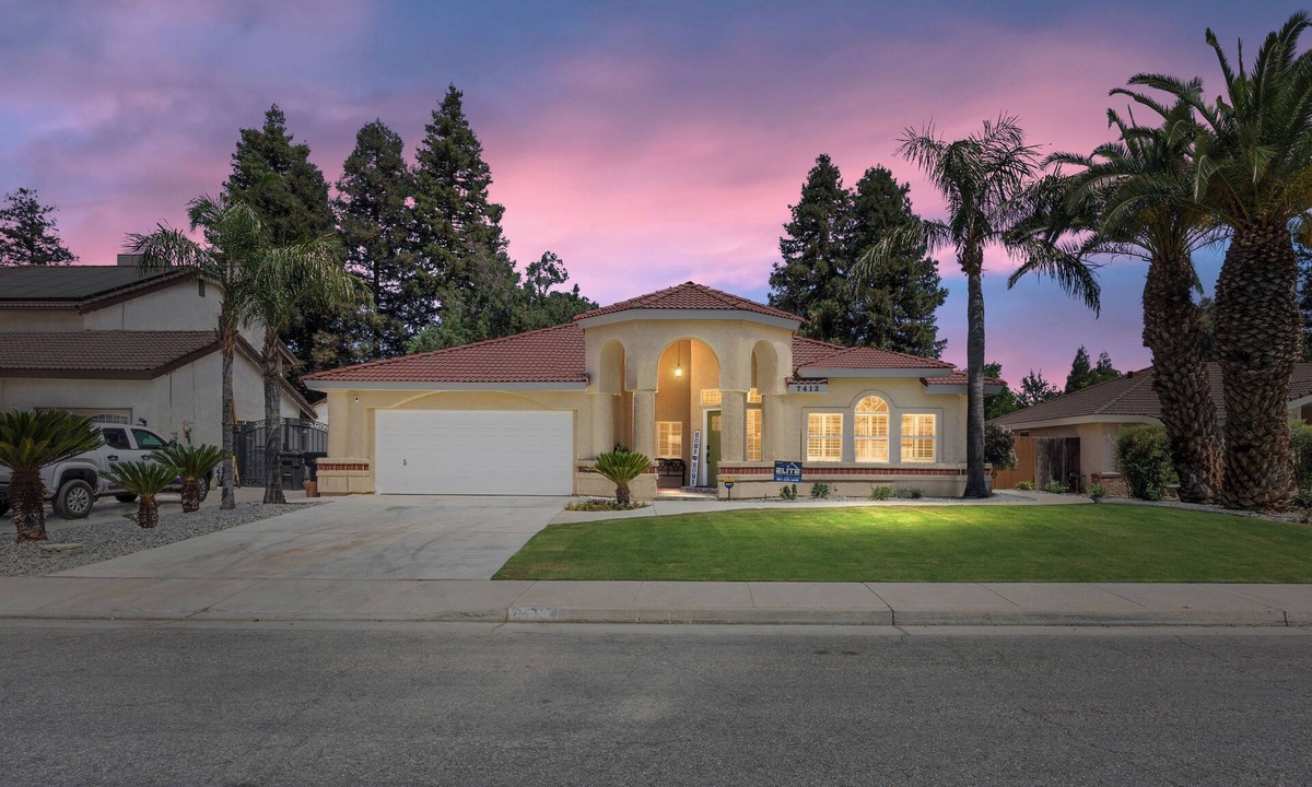 Greenacres House | Terrific 3-bedroom home with AC in quiet Bakersfield Cul-de-sac. Great Location