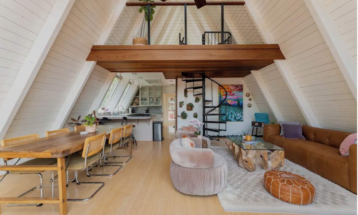 Scotts Valley House | The Bird House - A Santa Cruz mountain home retreat.