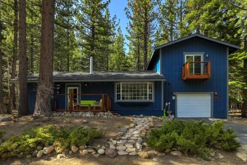 Country Club Estates House | The Blue Lake House - Family fun Abound