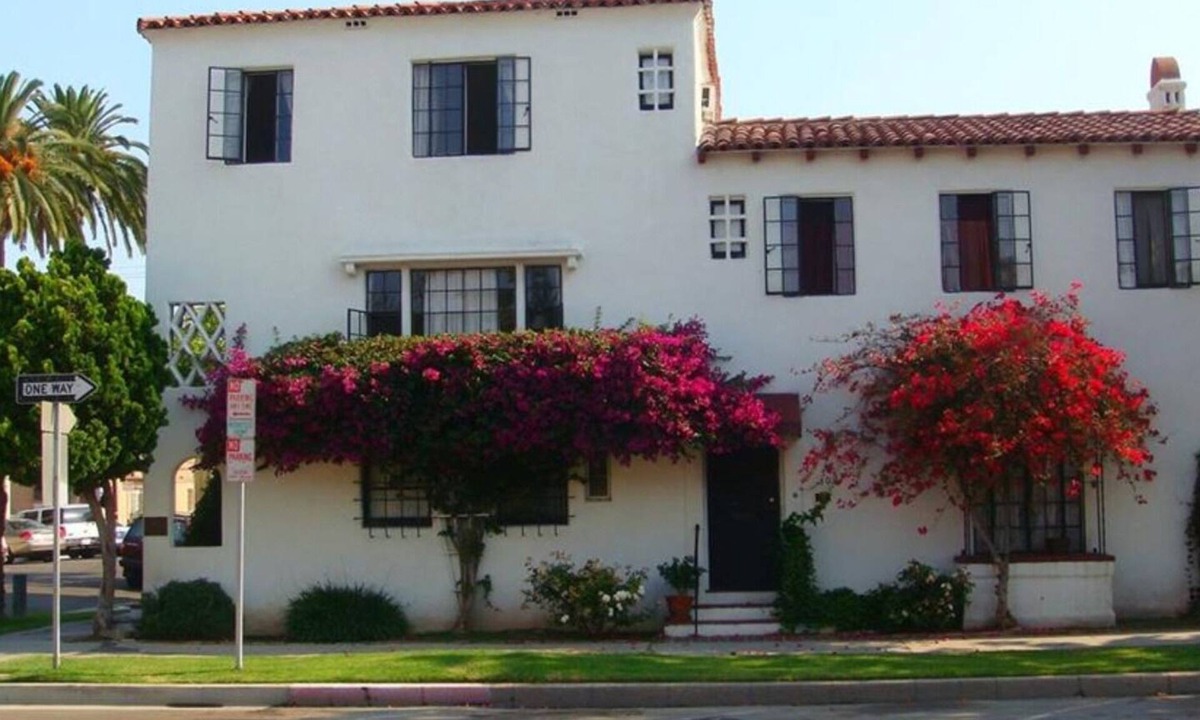 Alamitos Beach House | The California Mission