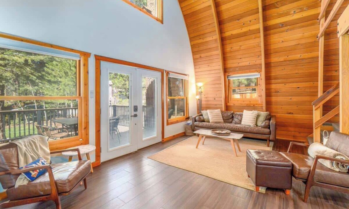 Incline Village Cabin | The Canoe Cabin