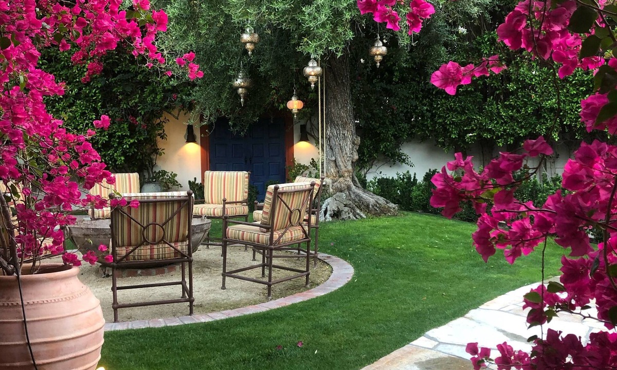 Uptown Design District House | The Citrus House Lush 1930s Spanish Estate in the Movie Colony Walk to Downtown