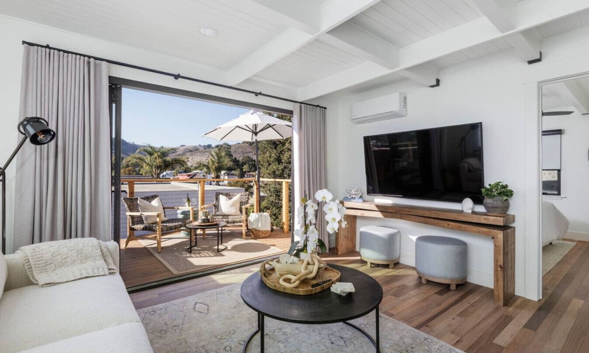 Avila Beach House | The Coral House | Luxury King 1BR & Ocean View