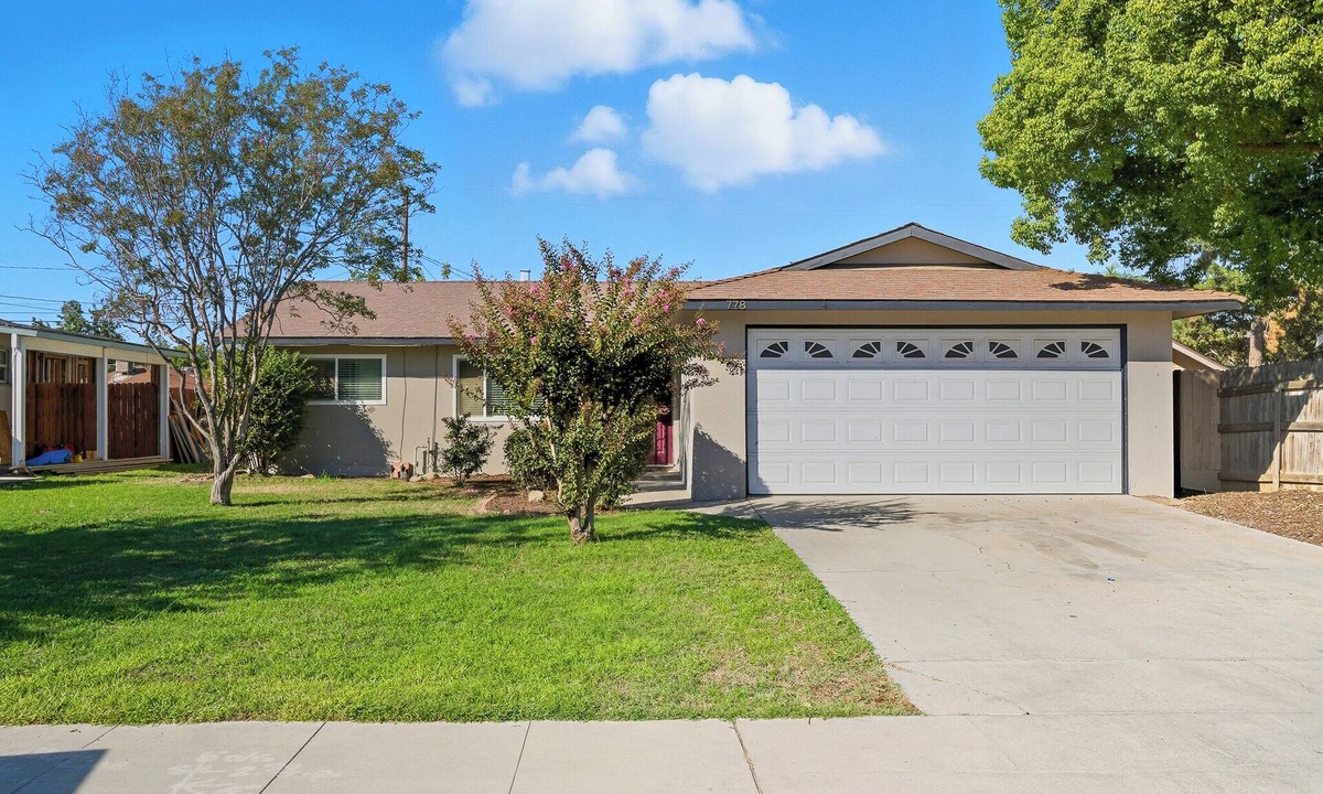 Tulare House | The Cozy Rustic Sequoia Wi-Fi & 2 Garage