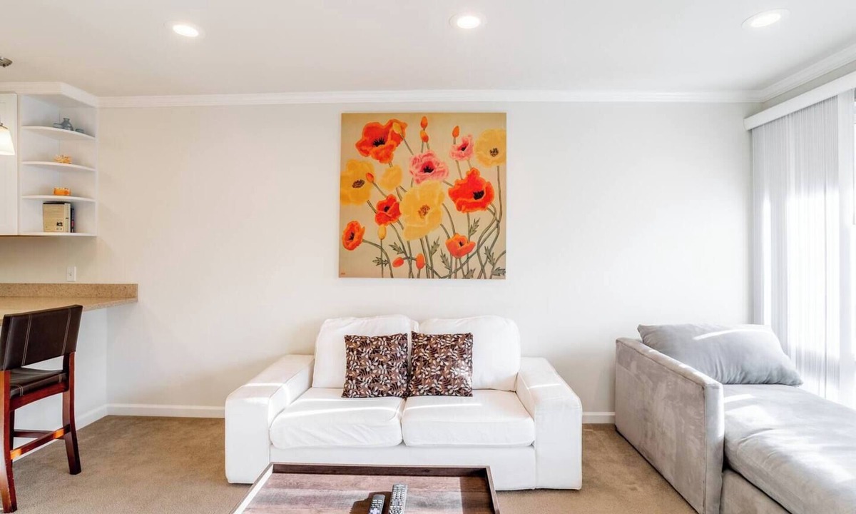 Belmont Apartment | The Grove- Parking, Gym and BBQ grill