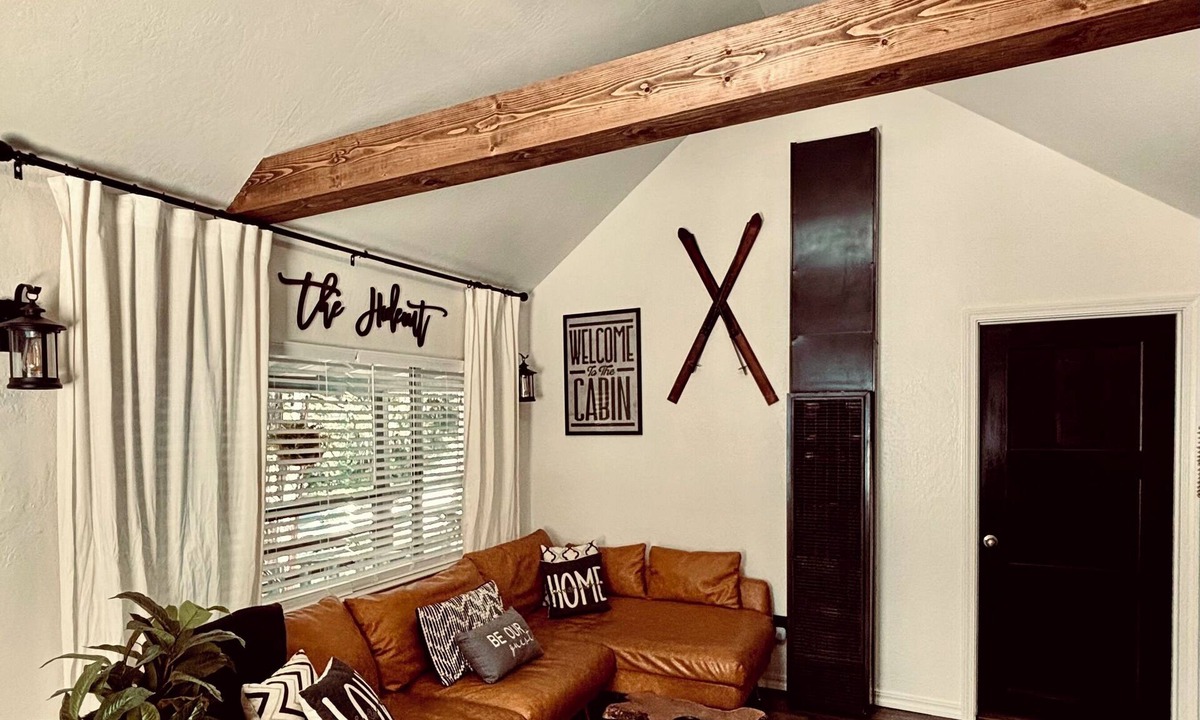 Long Barn Cabin | The Hide-Out! A Boho Cabin AC- Wi-fi
