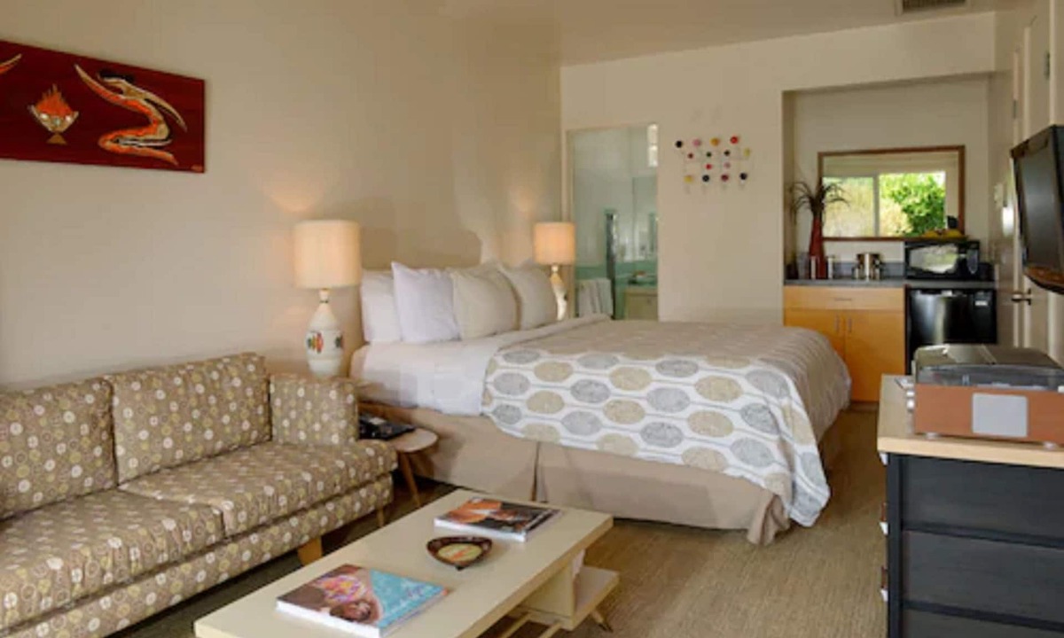 Downtown Palm Springs Hotel | The Hideaway - 21 and Over - A Town & Desert Boutique Hotel