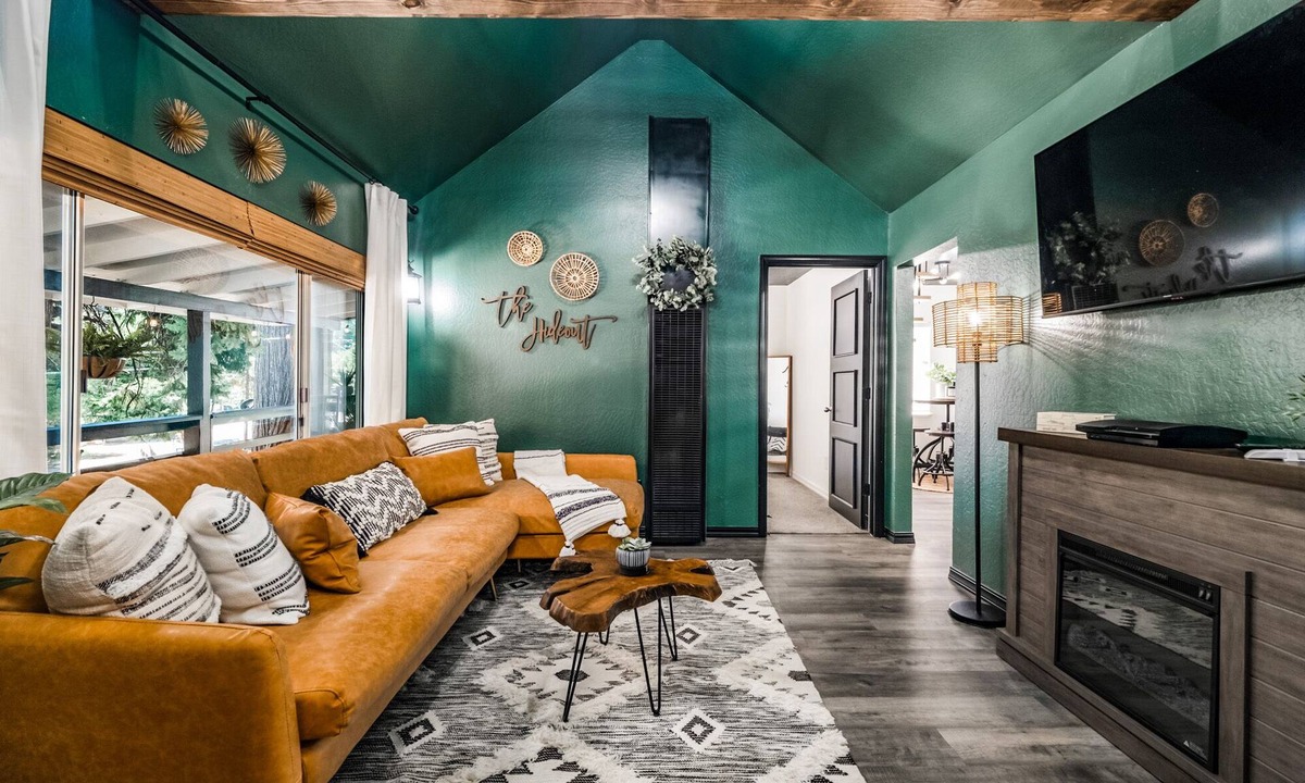 Long Barn Cabin | ★The Hideout★A/C Swim Pinecrest Ski Dodge Ridge