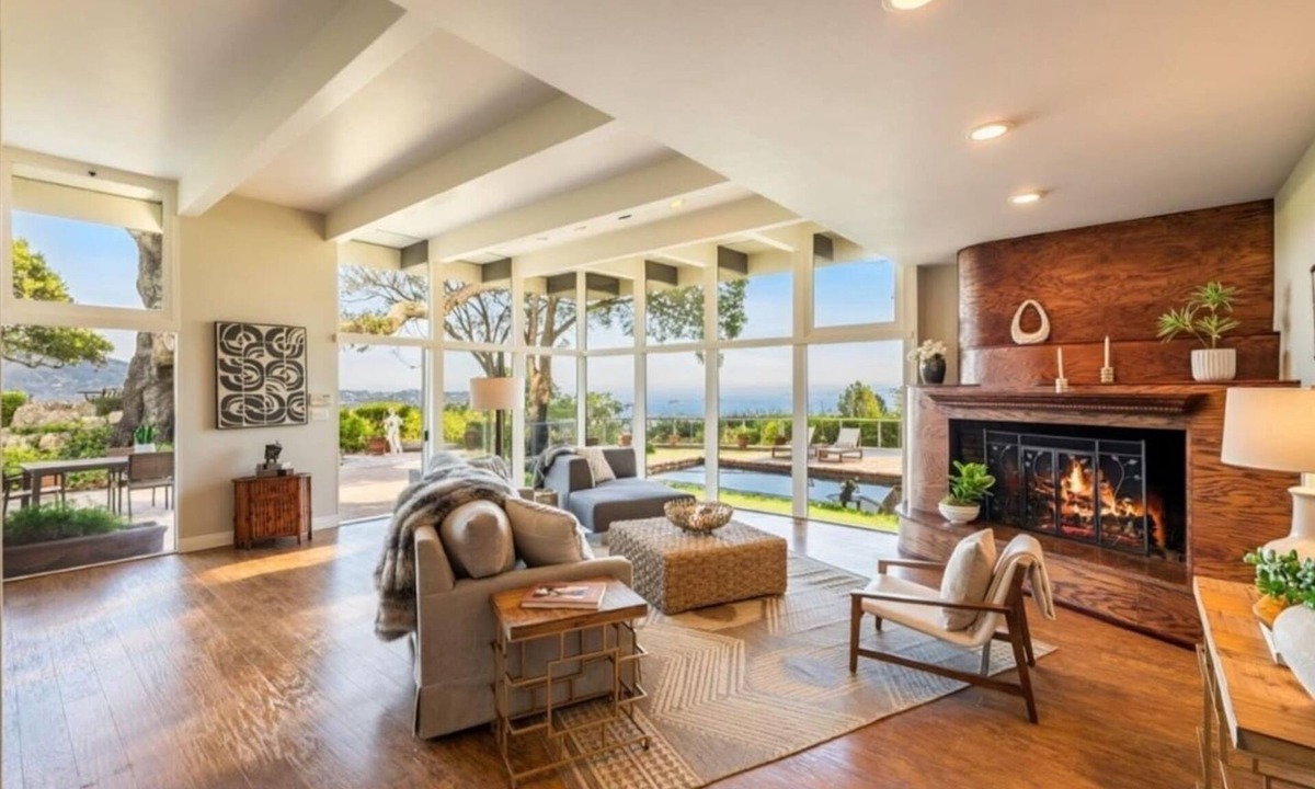 San Rafael House | The Oak - Luxury Mansion in San Rafael | Hottub